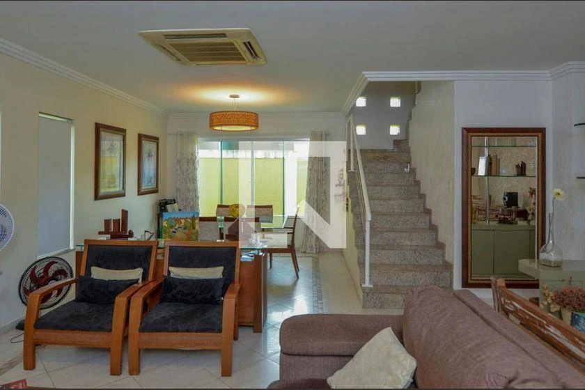 380 m² house with 4 bedrooms and air conditioning — photo 11