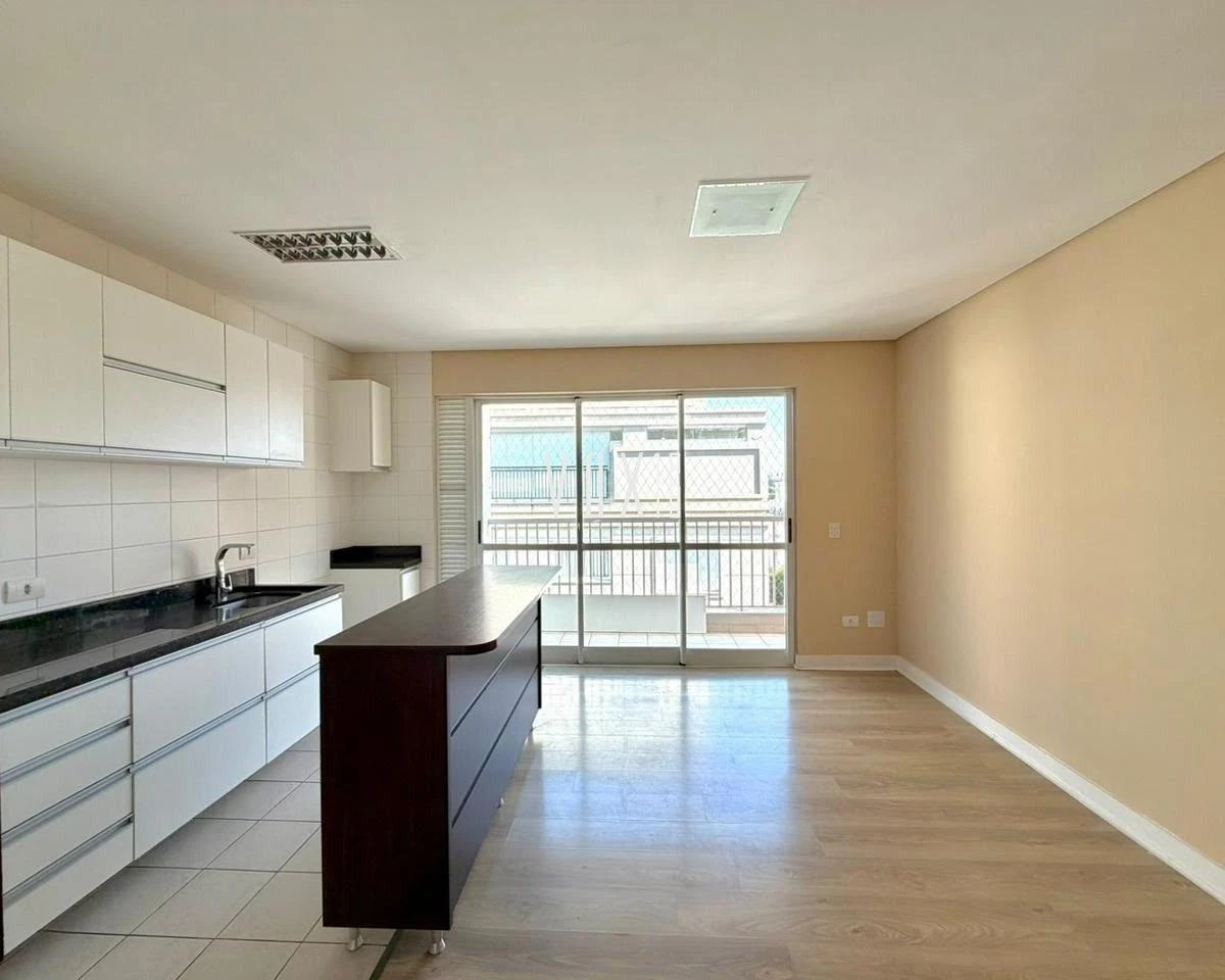 Apartamento de 250 m² com 3 quartos e 2 vagas — photo 2