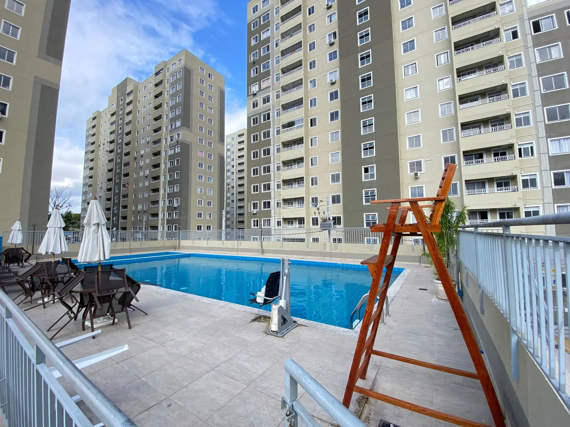 One-bedroom apartment with a grill on the balcony — photo 28
