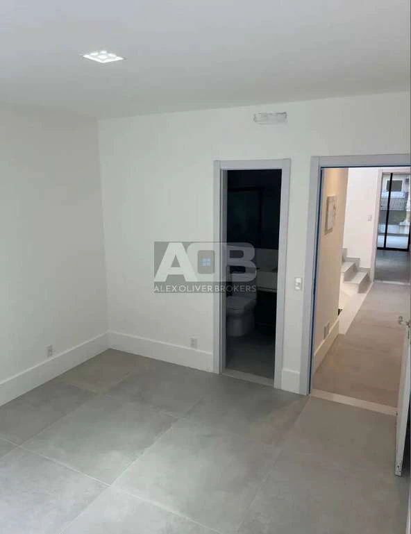 Casa de 350 m² com 3 suítes e jardim privativo — photo 4