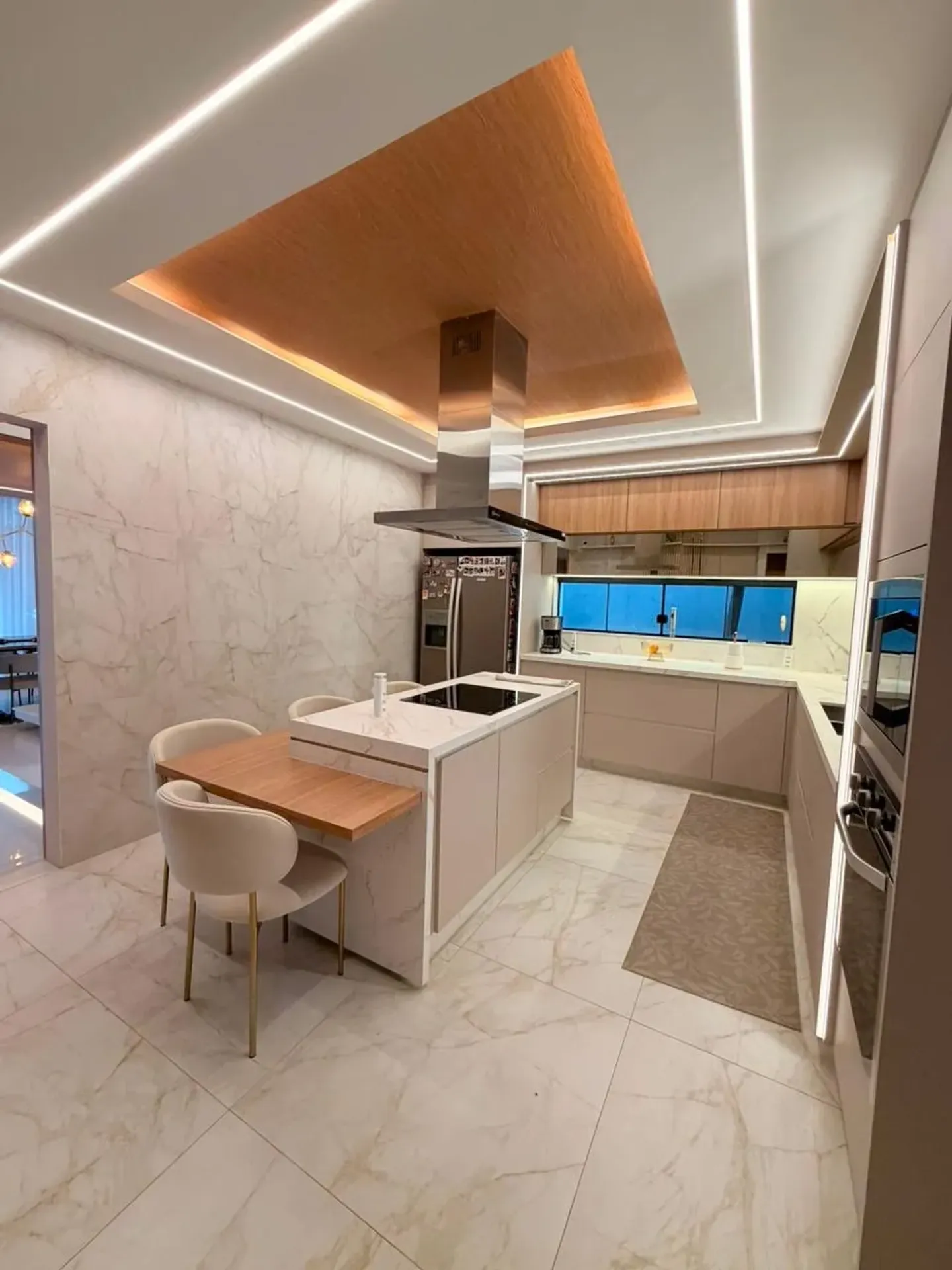 Furnished house with 4 en-suite bedrooms and a balcony grill — photo 3