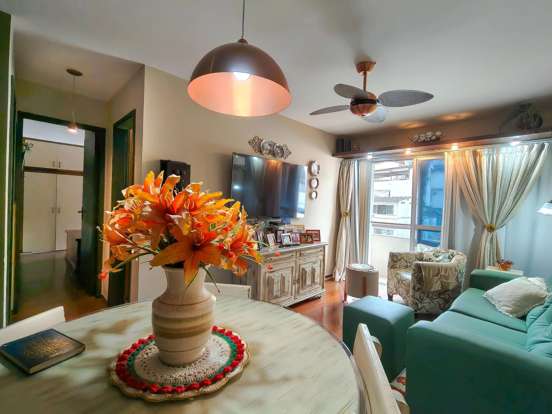 Mountain view in a 3-bedroom apartment, 200 m² — photo 64