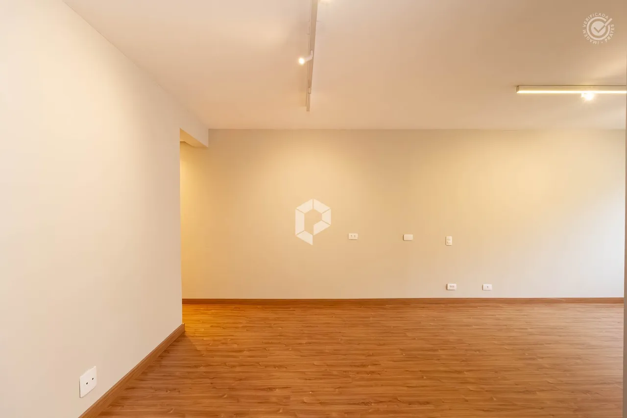 3-bedroom apartment with 2 parking spaces and 130 m² — photo 2