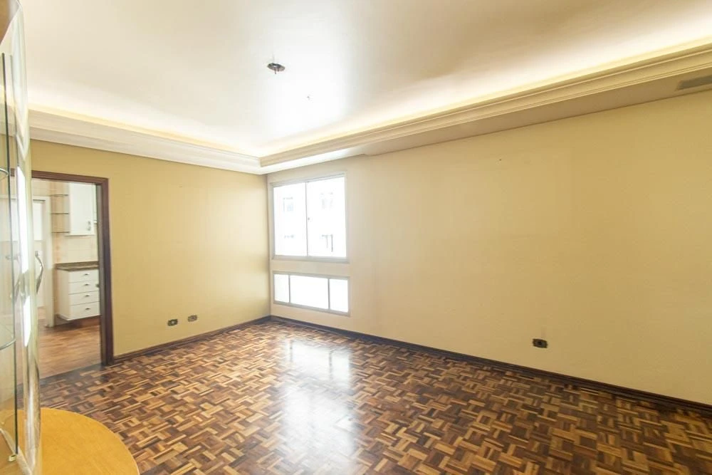 Departamento de 4 dormitorios con bañera en Curitiba — photo 23