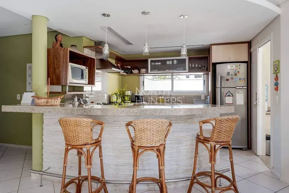 Casa amueblada con 3 dormitorios y 2 suites, 400 m² — photo 16