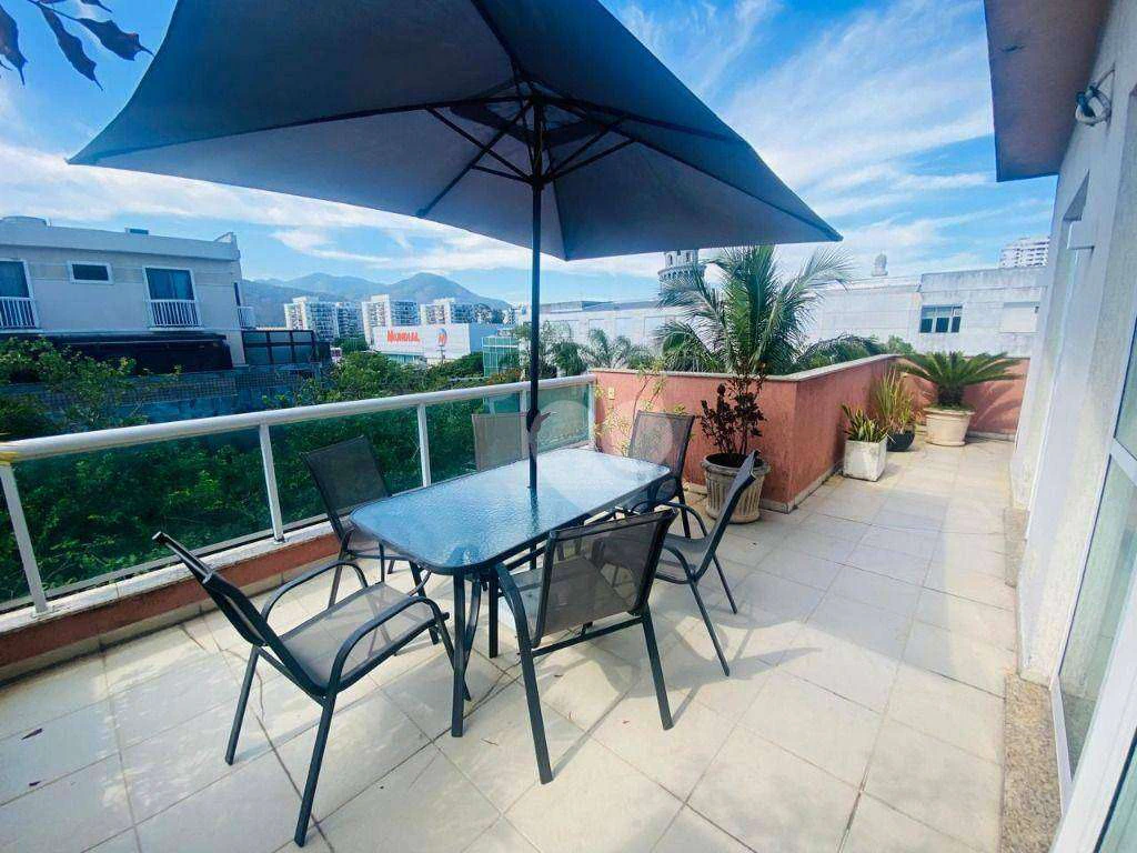 2-bedroom penthouse with en-suite baths and 155 m² — photo 21
