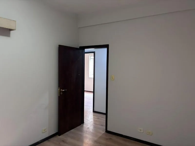 Home office in a 3-bedroom apartment, 160 m² — photo 15