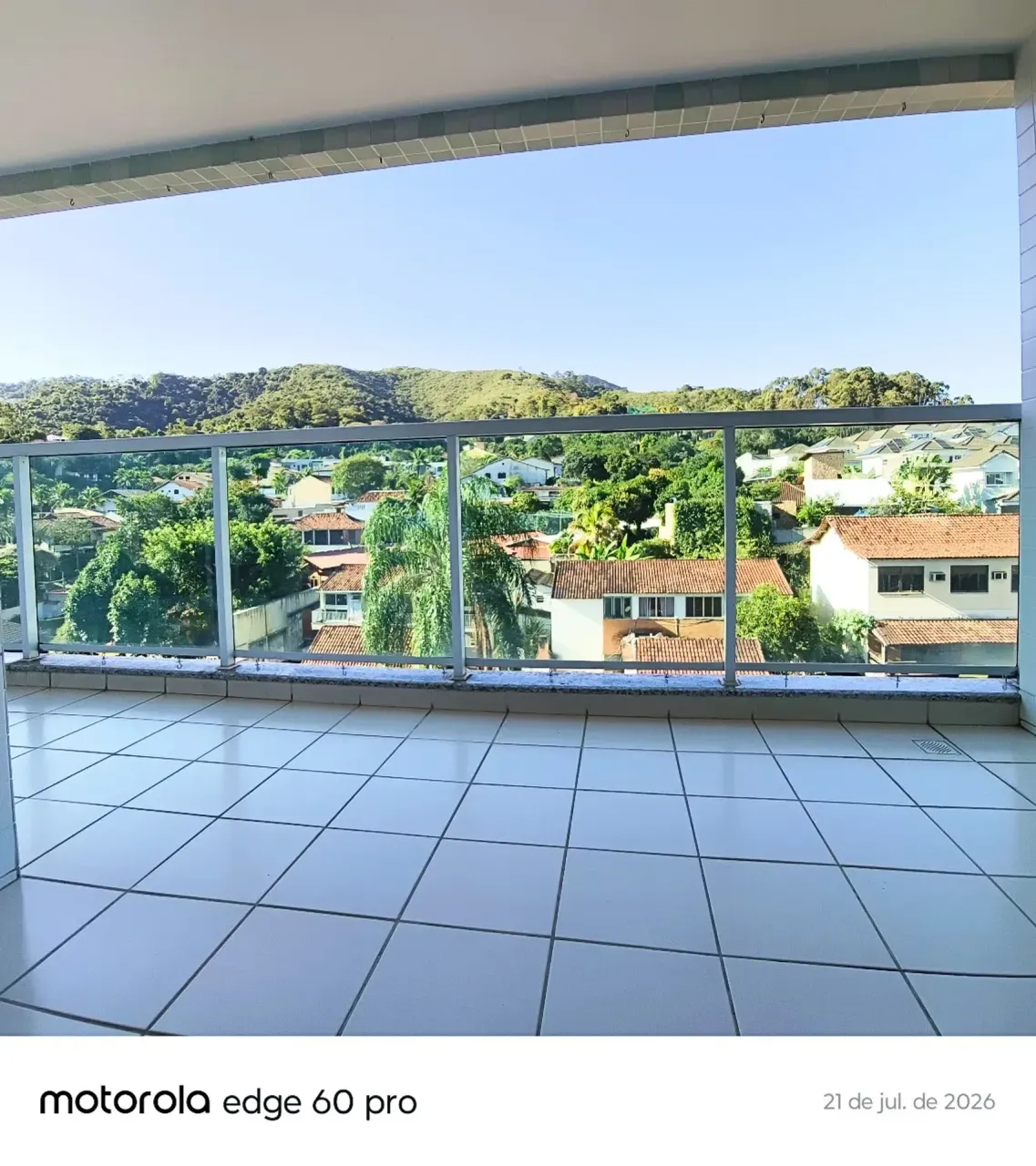 Unfurnished 3-bedroom apartment with balcony and 105 m² — photo 4