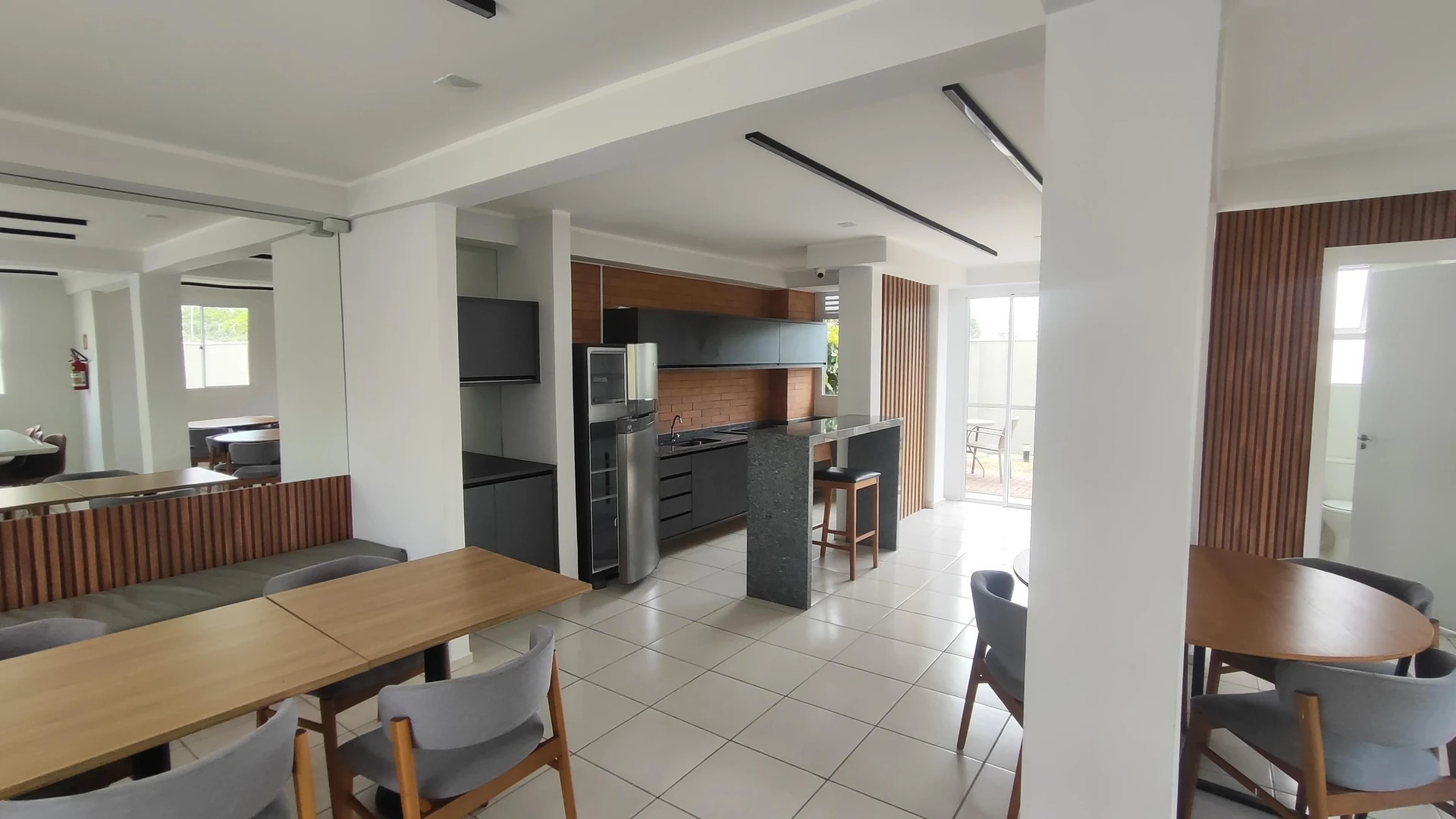 Apartamento sem mobília com 2 quartos e vaga — photo 10