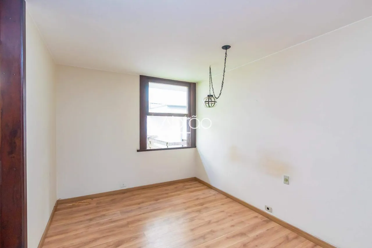 House with 4 bedrooms, 5 bathrooms and 319 m² — photo 17