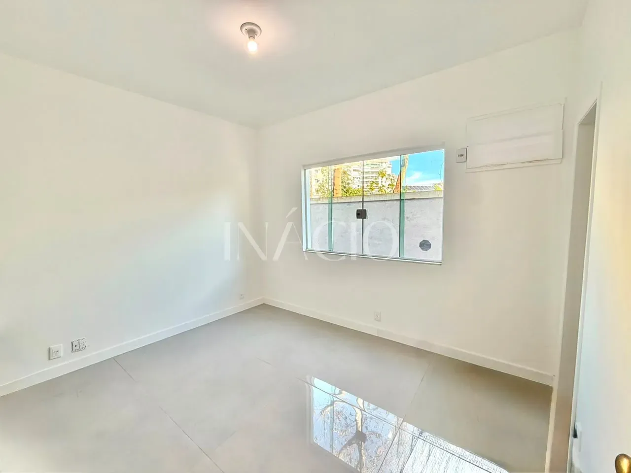 Casa duplex no térreo com 6 quartos e 3 suítes — photo 25