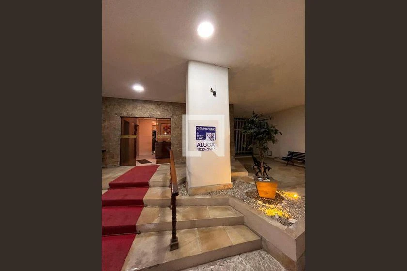 Furnished 90 m² apartment with 2 bedrooms and parking — photo 33
