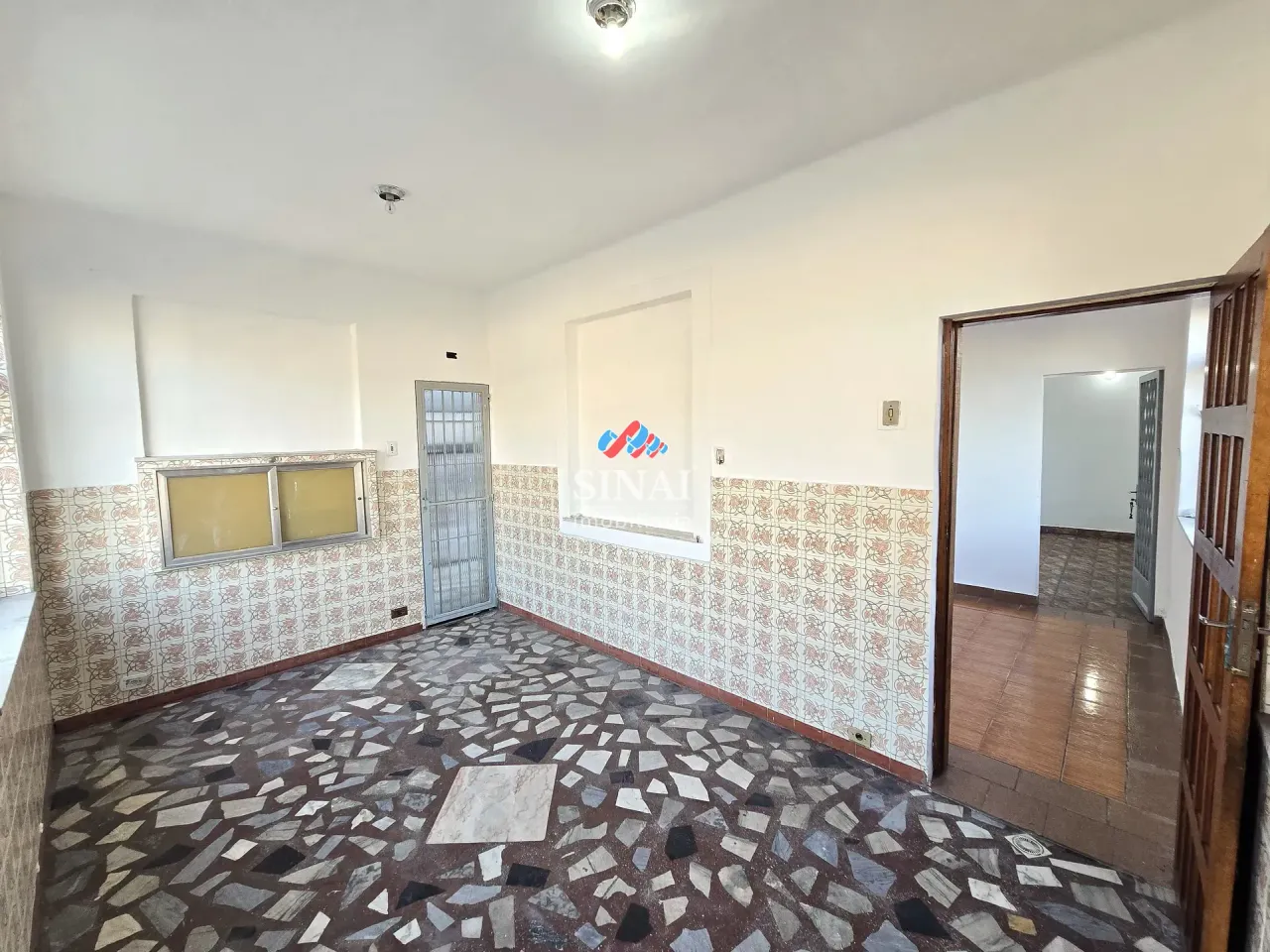 1-bedroom apartment with balcony and fitted kitchen cabinets — photo 7