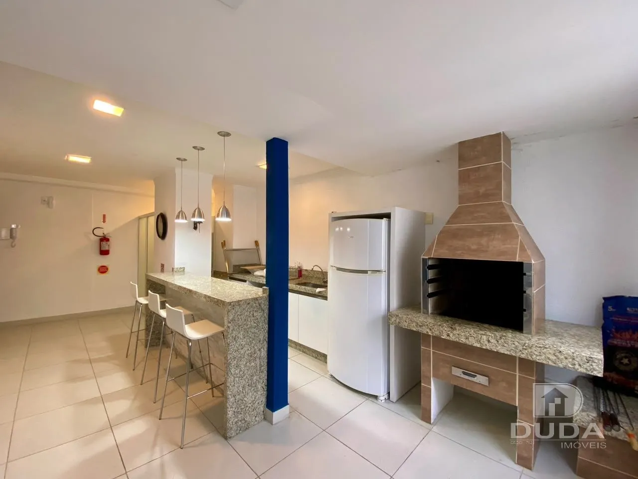 200 m² apartment with a bathtub and floor-to-ceiling windows — photo 40