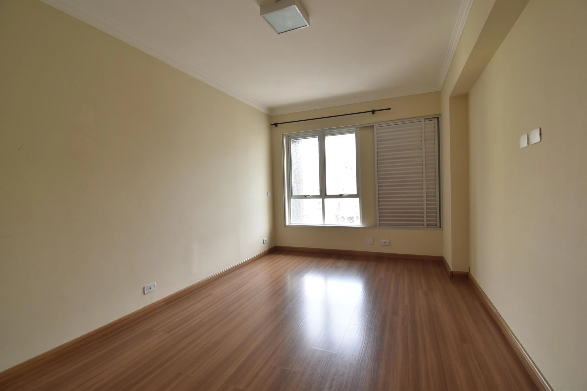 4-bedroom apartment with a jacuzzi — photo 40