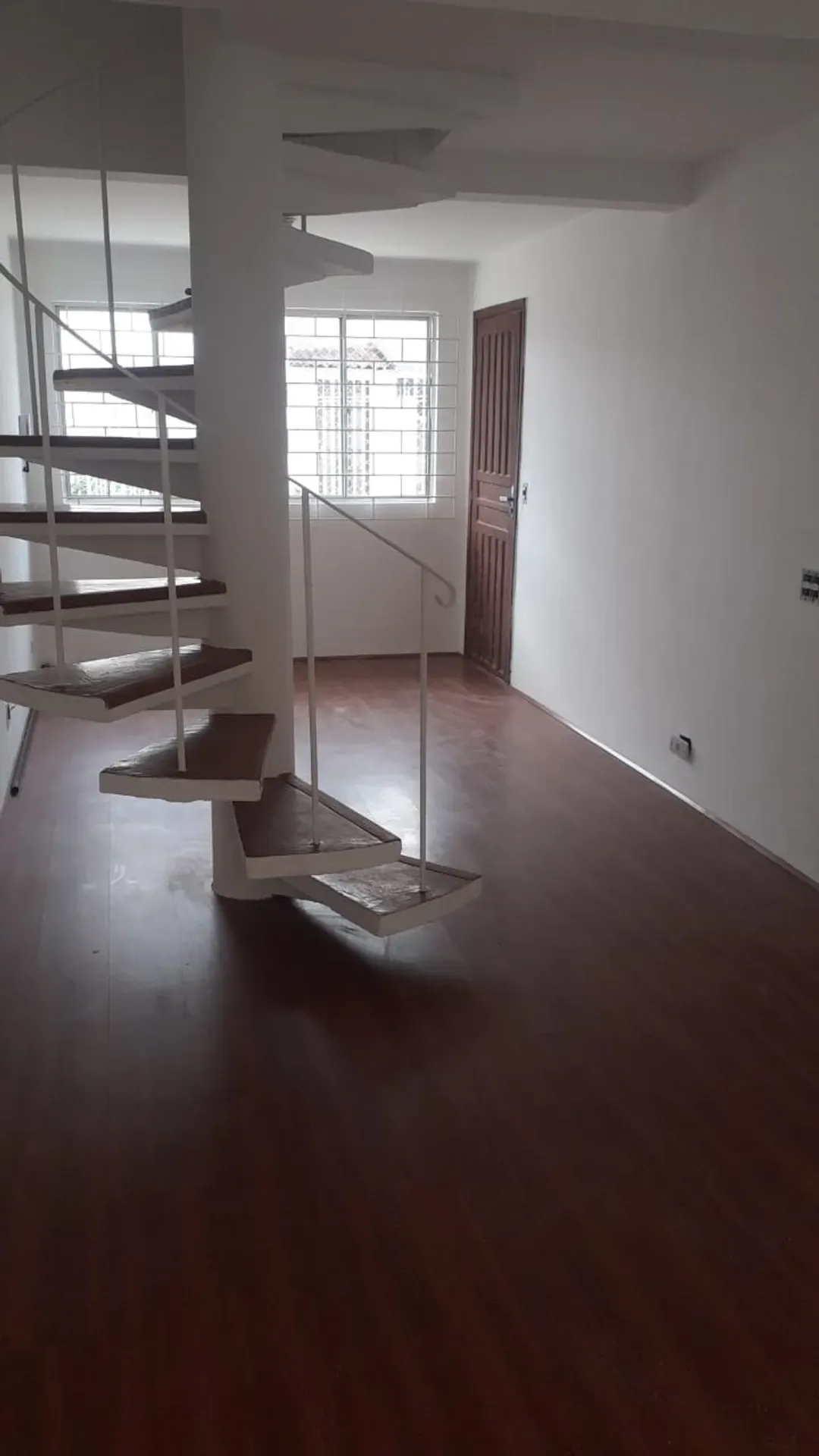 House, 85 m², with wood or laminate floors — photo 5