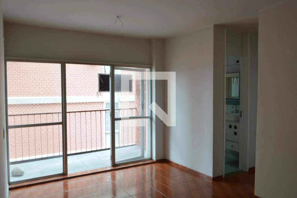 Piso sin amueblar con 2 dormitorios y 1 plaza de parking — photo 6