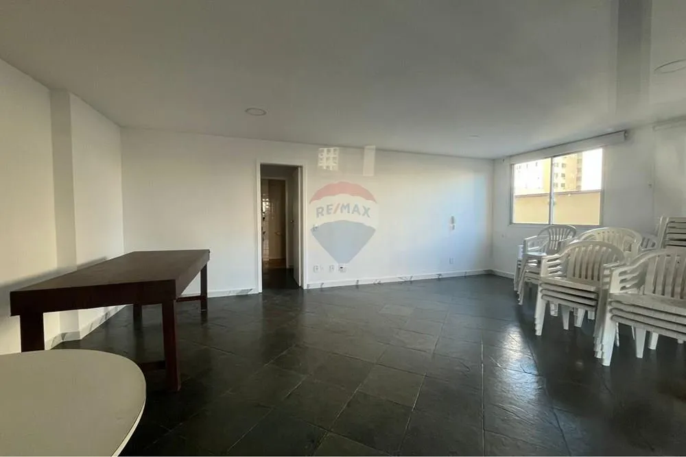 Furnished 4-bedroom apartment with 2 baths and 183 m² — photo 40