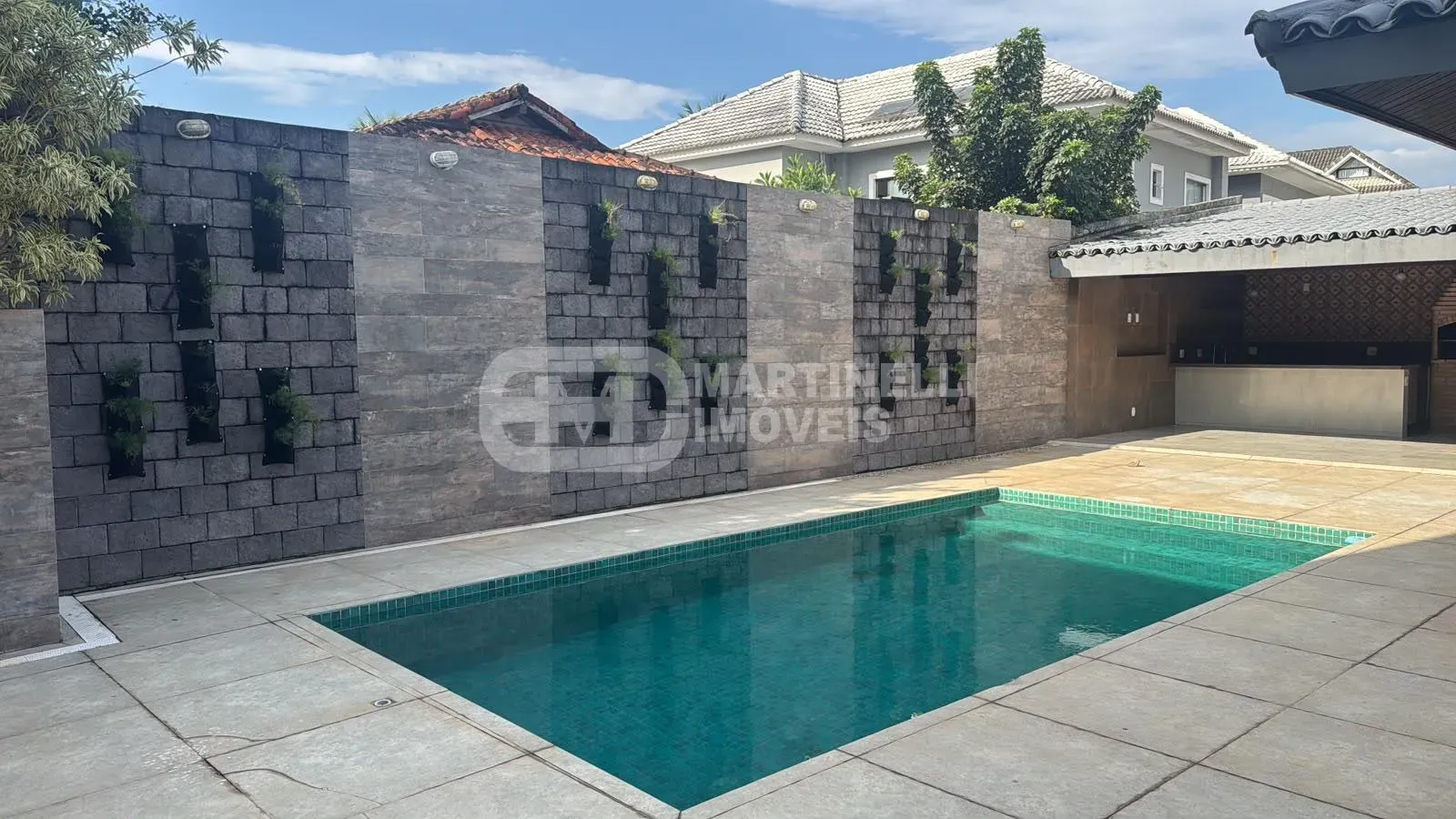 Casa de 420 m² com varanda gourmet e banheira — photo 2