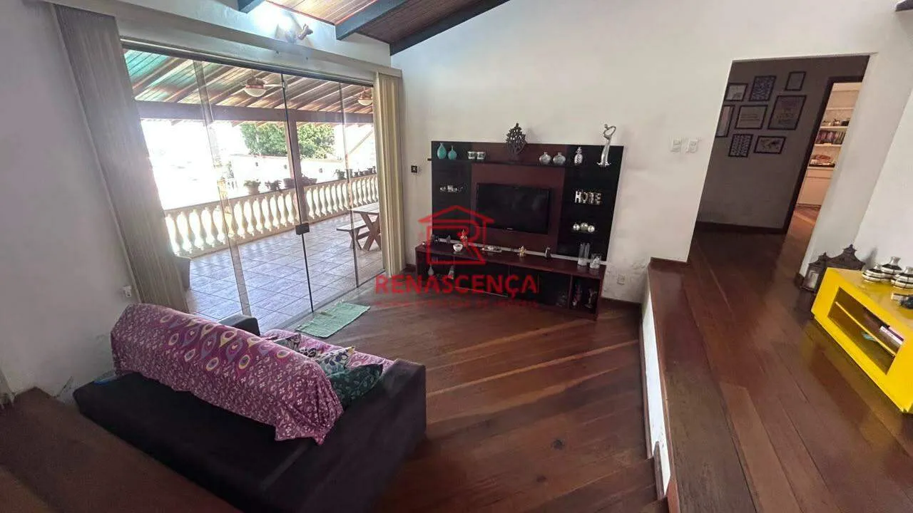 House with 4 bedrooms and 5 bathrooms and 3 parking spots — photo 4