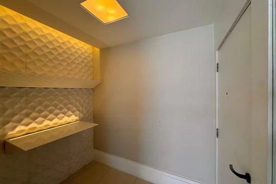 4-bedroom apartment with a separate kitchen, 260 m² — photo 44