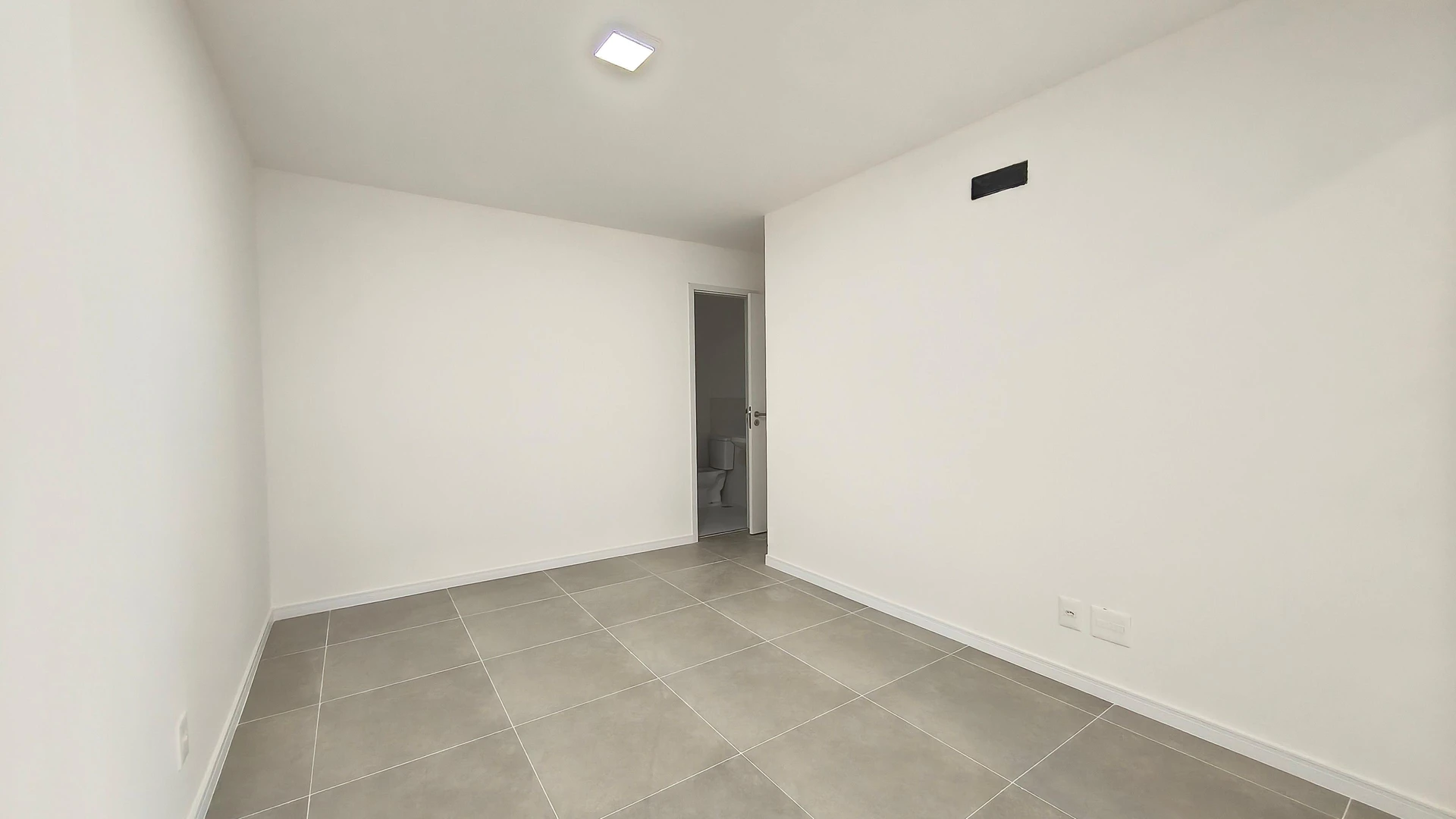 Apartamento com 2 quartos e varanda envidraçada — photo 16