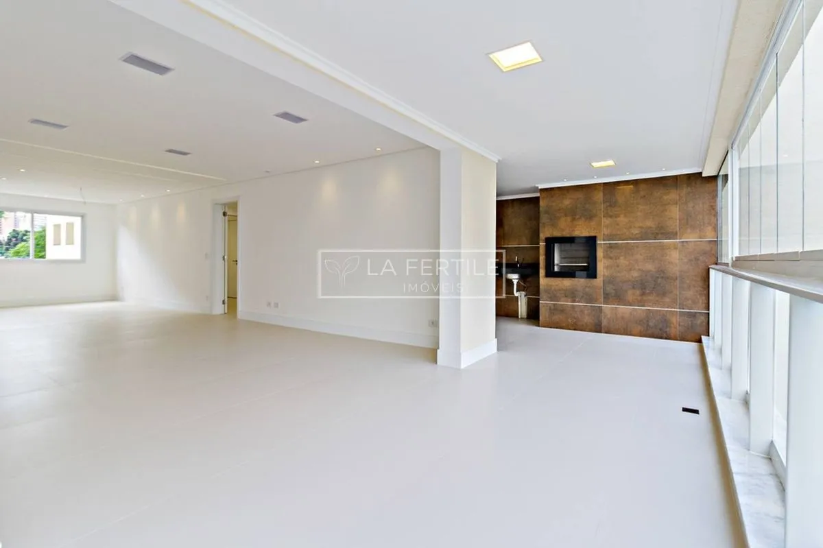 Apartamento de 3 dormitorios con 3 baños y 158,14 m² — photo 22