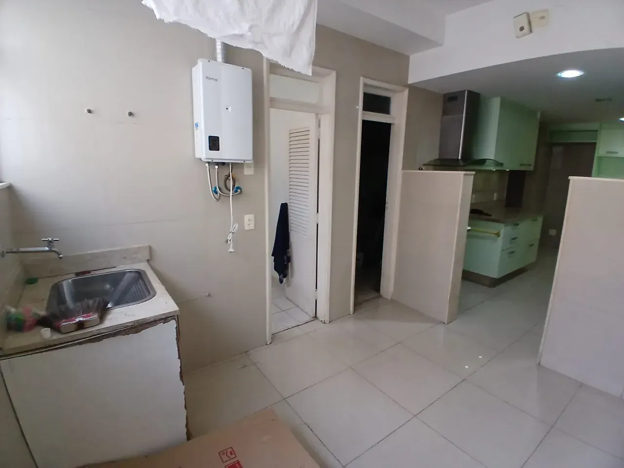 Apartment with balcony, 3 bedrooms and 3 bathrooms — photo 25