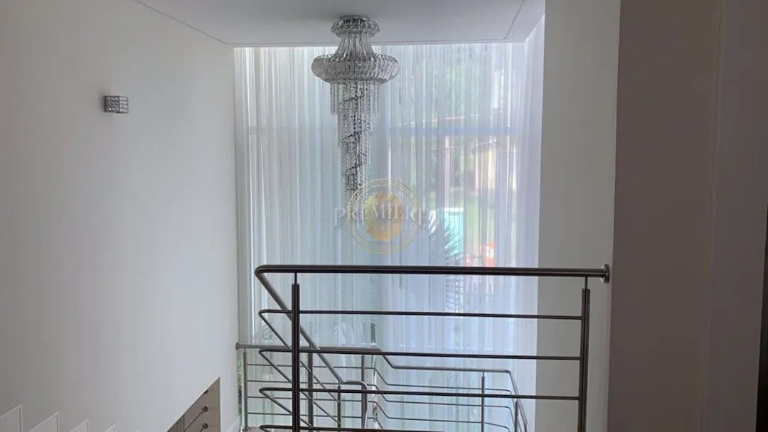 Unfurnished house with 4 en-suites and 8 parking — photo 14