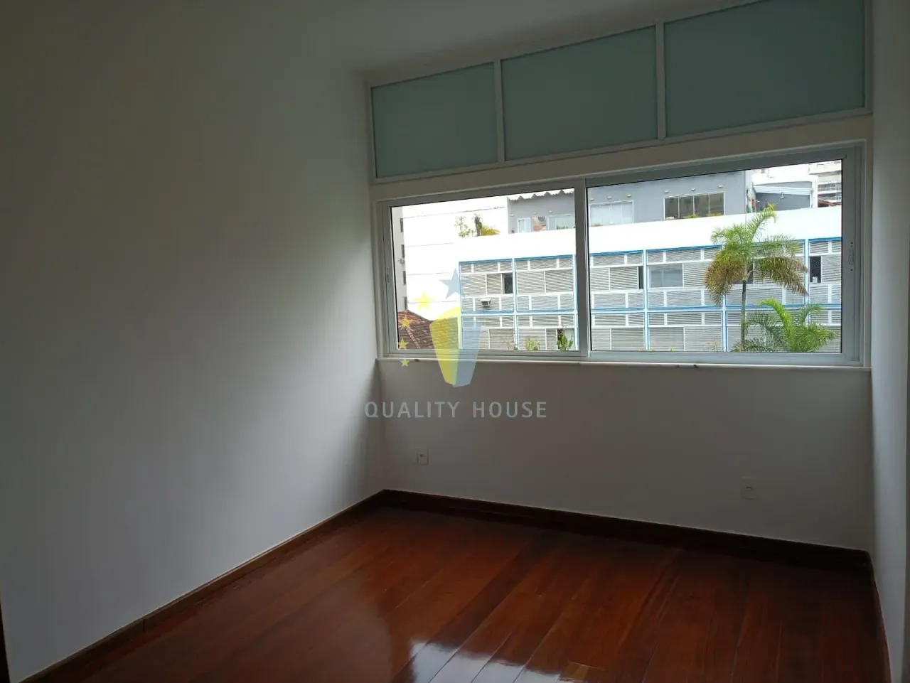 Unfurnished apartment with 3 bedrooms and 2 bathrooms — photo 3