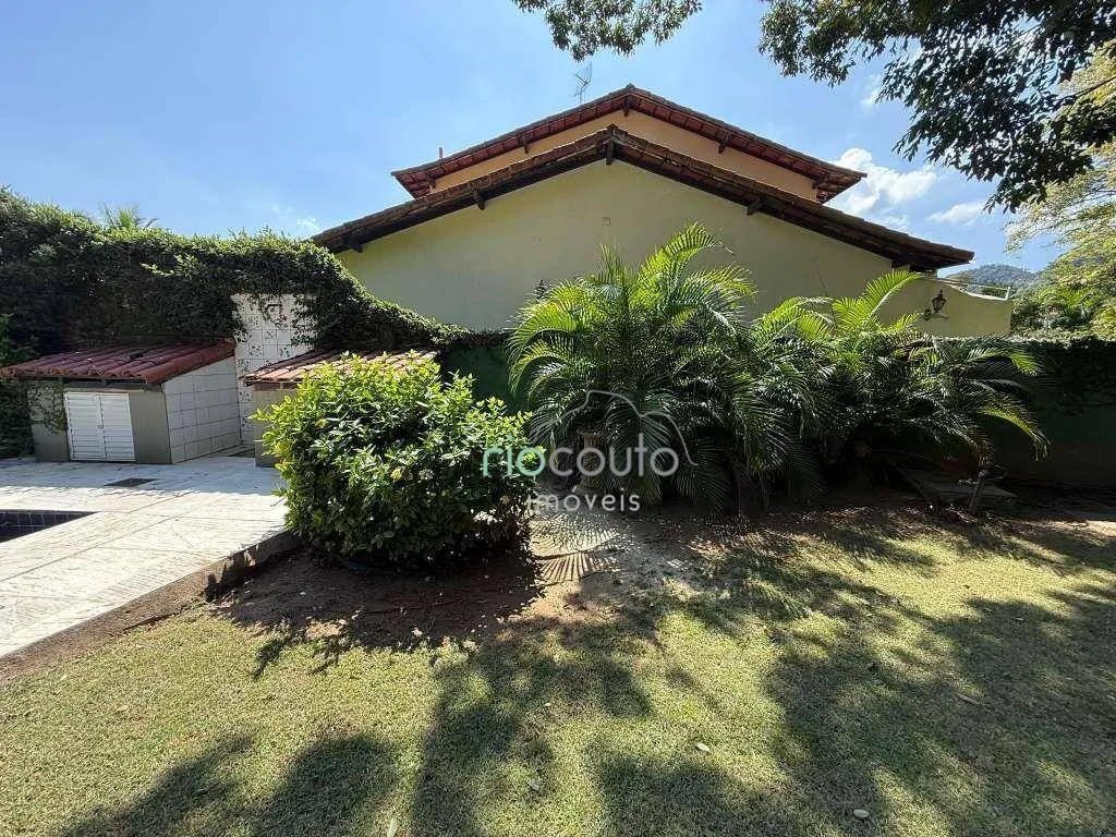 Casa com 5 quartos, 990 m² e 2 vagas, perto das janelas — photo 67