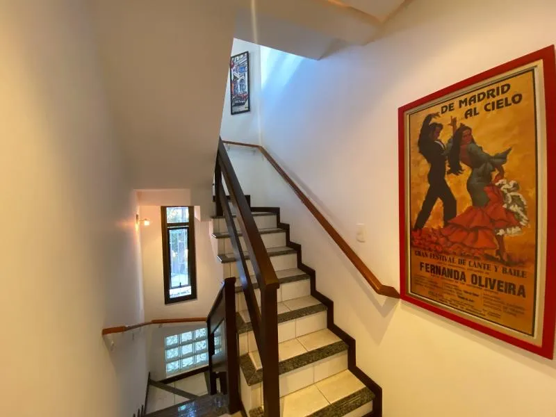 Мебльований будинок на 4 спальні з кухнею відкритого планування — photo 47