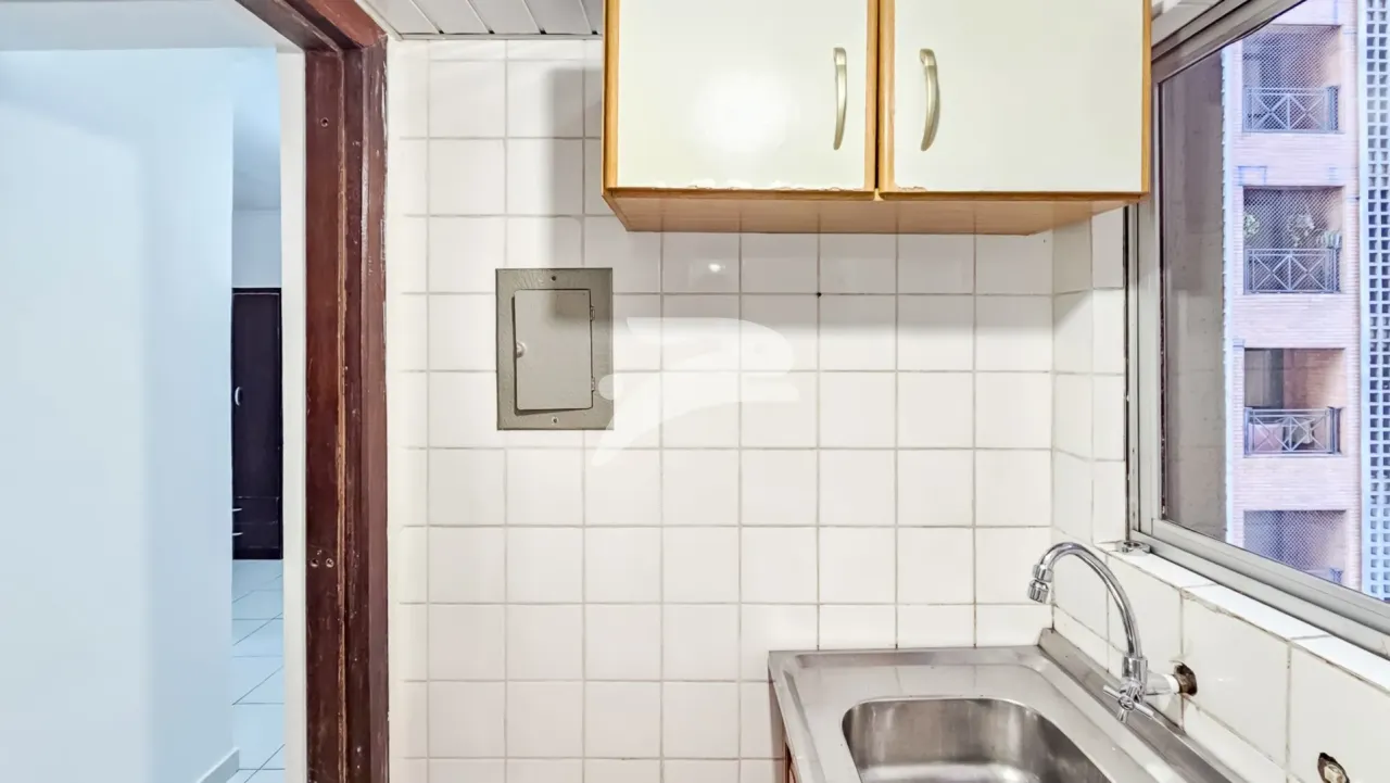 1-bedroom apartment with an open-plan kitchen — photo 5