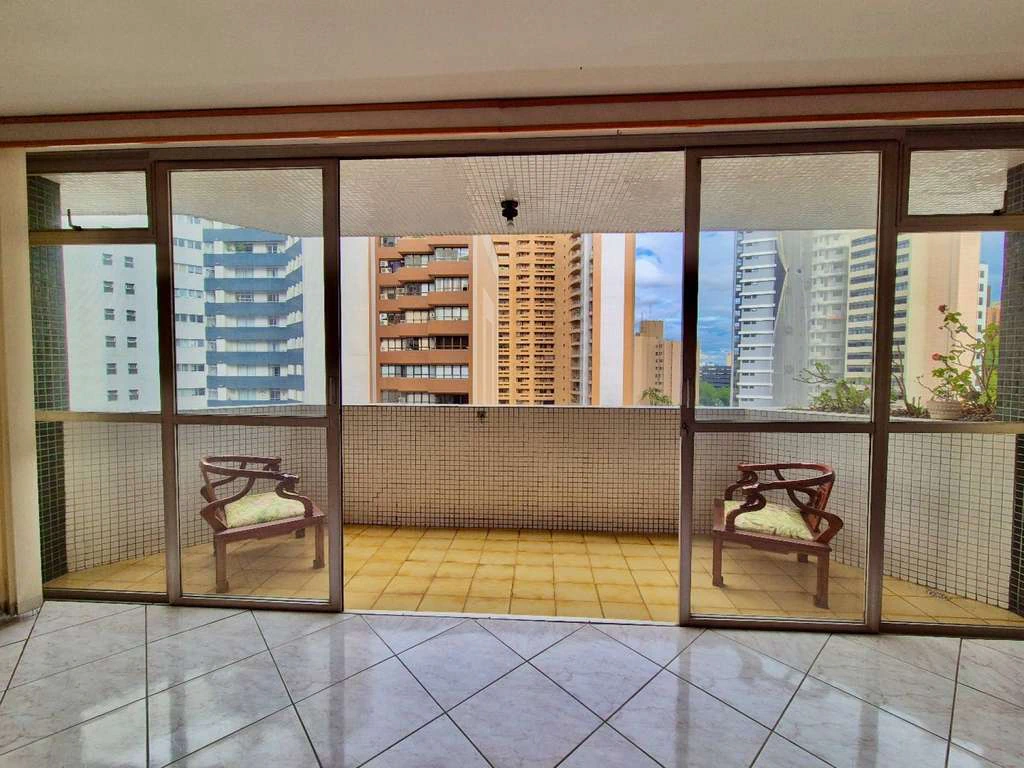 Apartment 180 m² with 4 bedrooms and 1 en-suite — photo 4