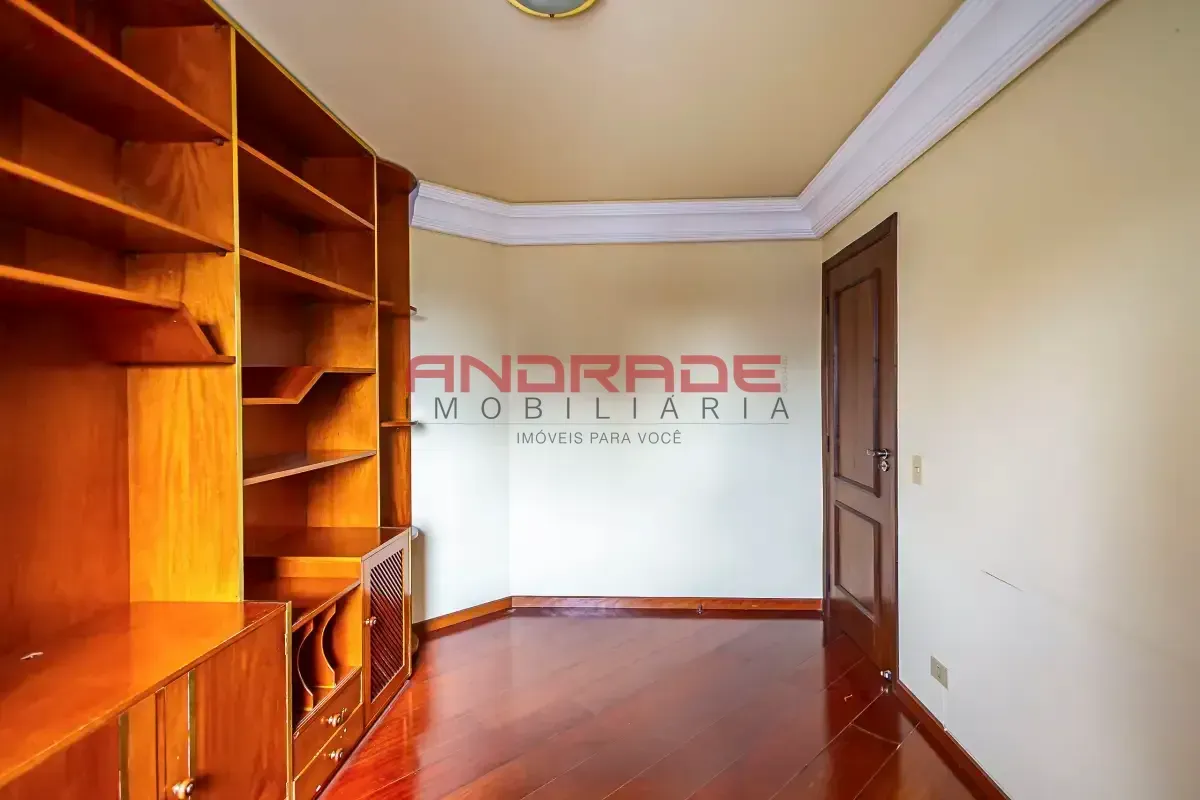 Unfurnished 3-bedroom apartment with 118 m² — photo 36