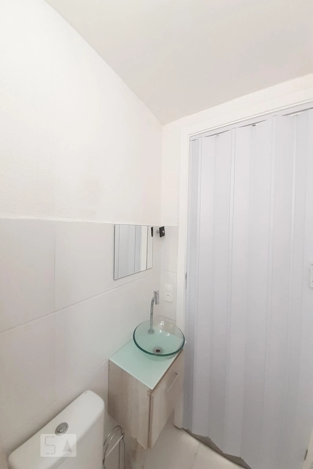 Apartamento para locação com 2 quartos e 1 banheiro