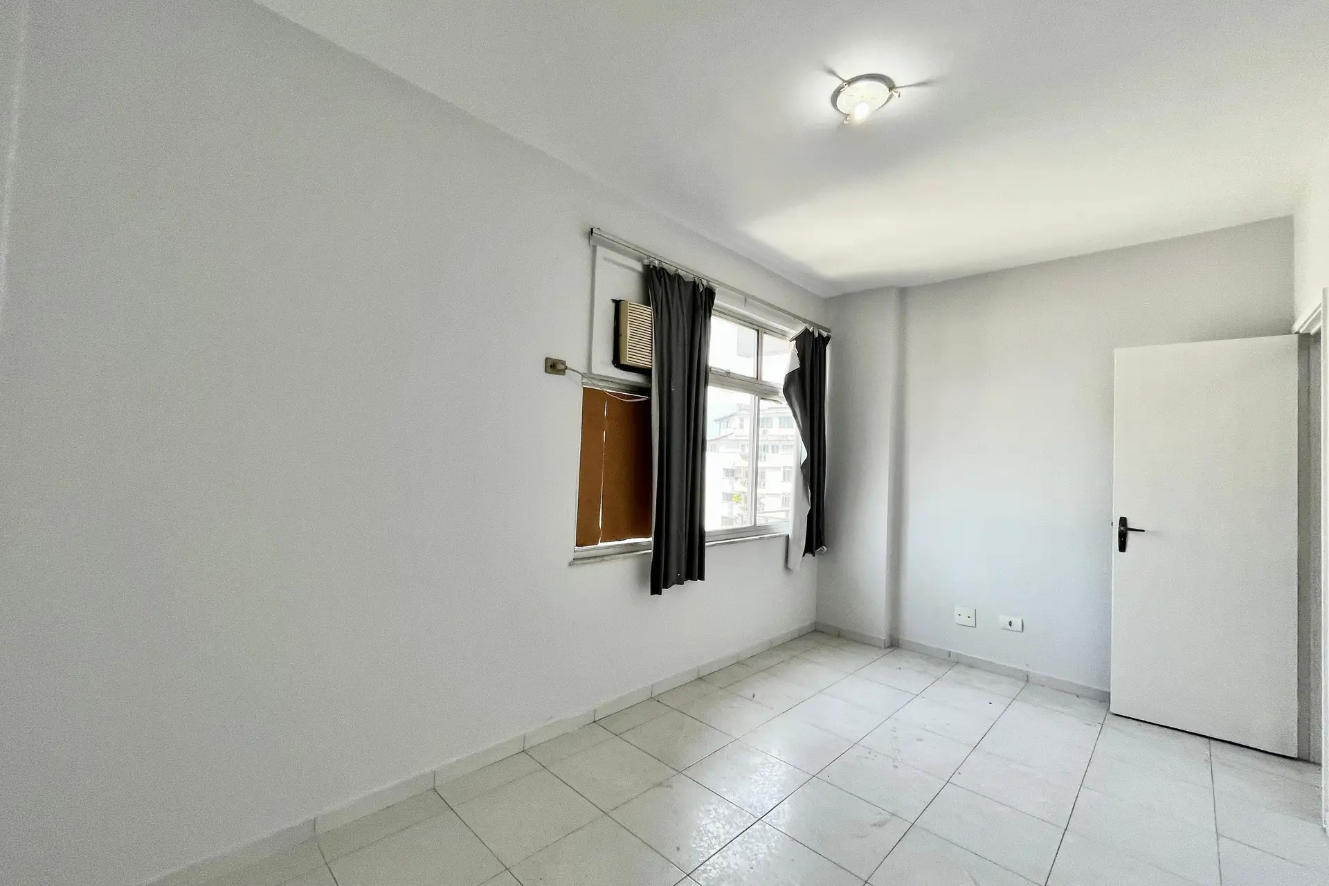 1-bedroom apartment for rent with balcony and parking — photo 50