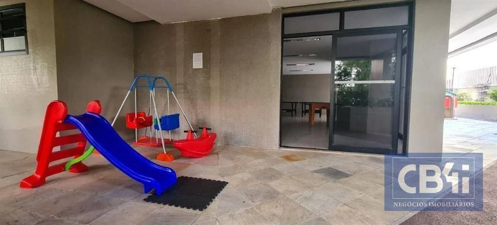 2-bedroom apartment in a building with a pool — photo 20