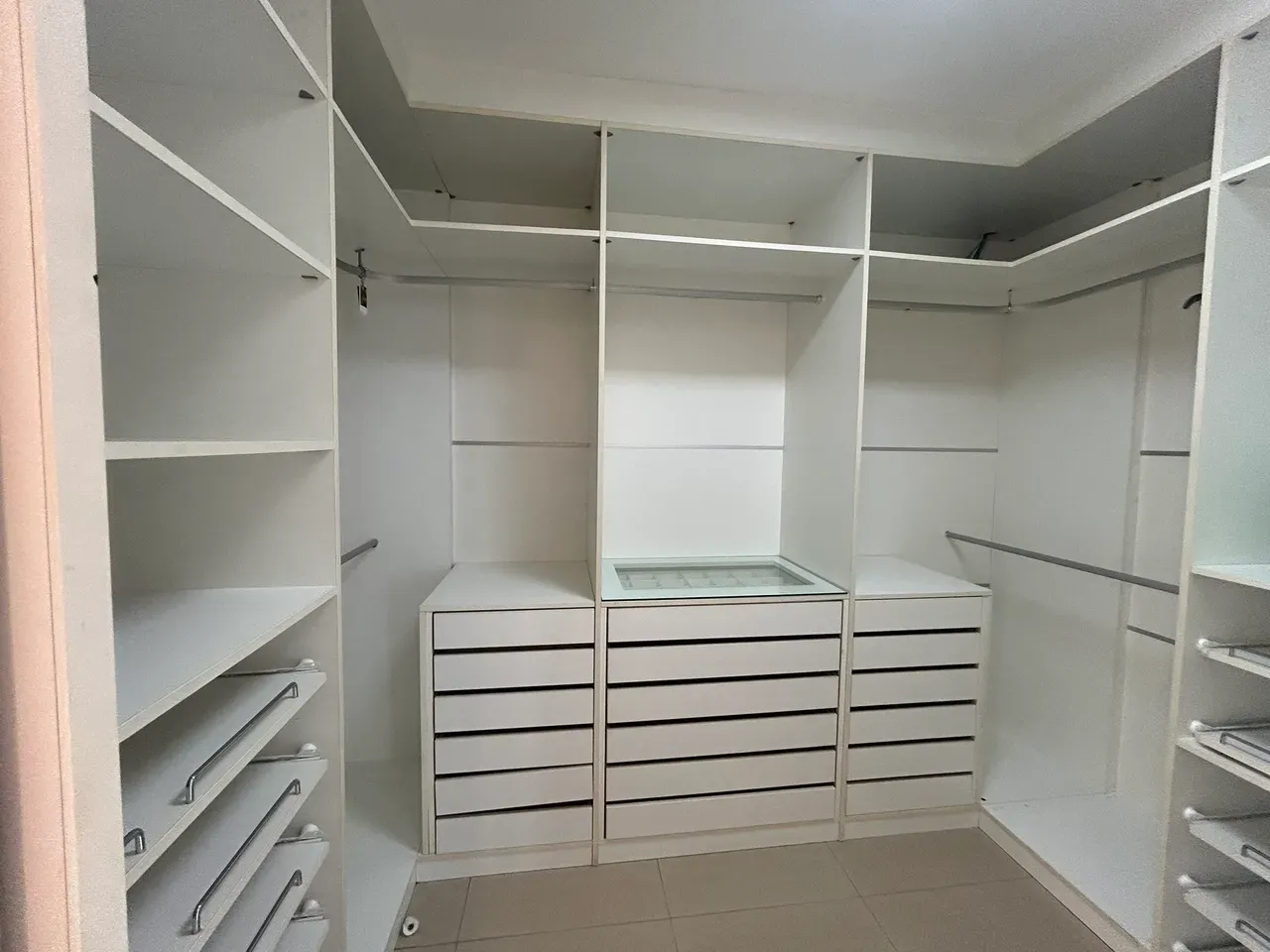 Apartamento de 233 m² com 4 quartos e cozinha americana — photo 21