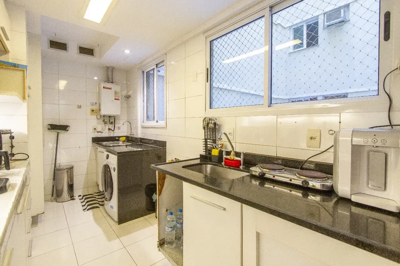Furnished 100 m² apartment with a bedroom en-suite — photo 54