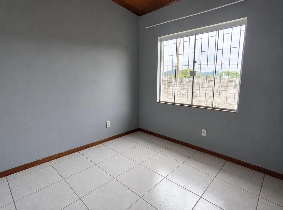 Home office in a 4-bedroom house, 270 m² — photo 18