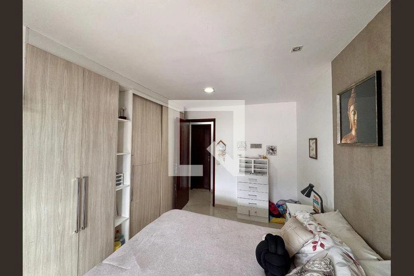 Glass-enclosed balcony in a 2-bedroom apartment, 115 m² — photo 20