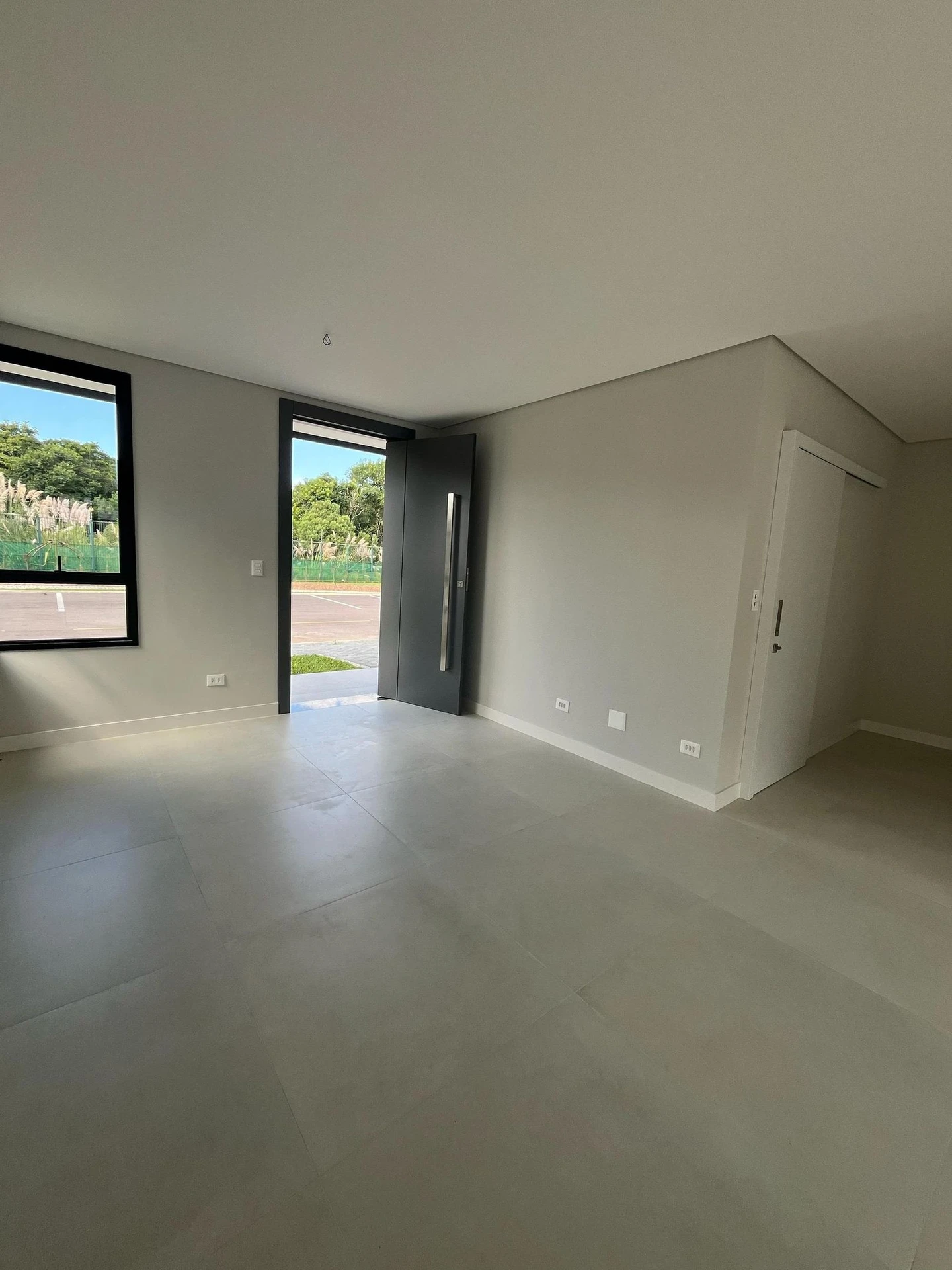 3-bedroom house with floor-to-ceiling windows in Curitiba — photo 14