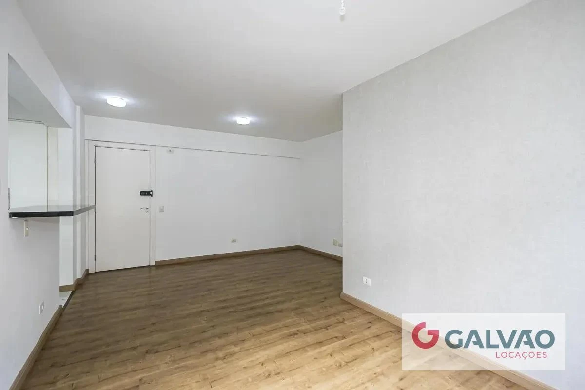Apartment, 77 m², with wood or laminate floors — photo 34
