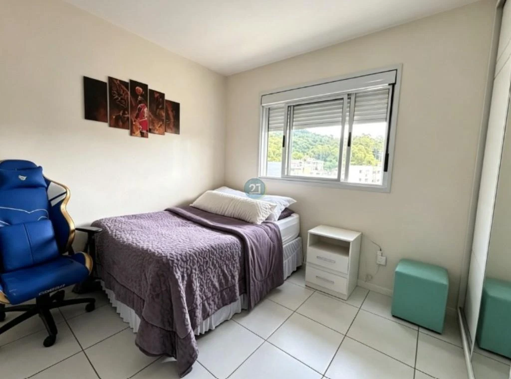 Apartamento dúplex amueblado con 3 suites y 2 plazas — photo 21