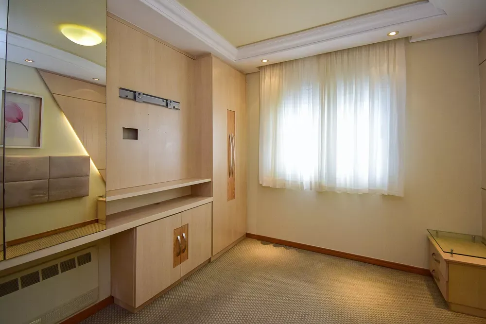 Furnished apartment with 3 bedrooms and 115 m² — photo 20