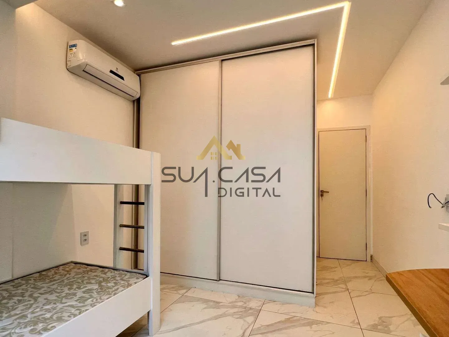 Apartamento mobiliado, 208 m², com janelas do piso ao teto — photo 13