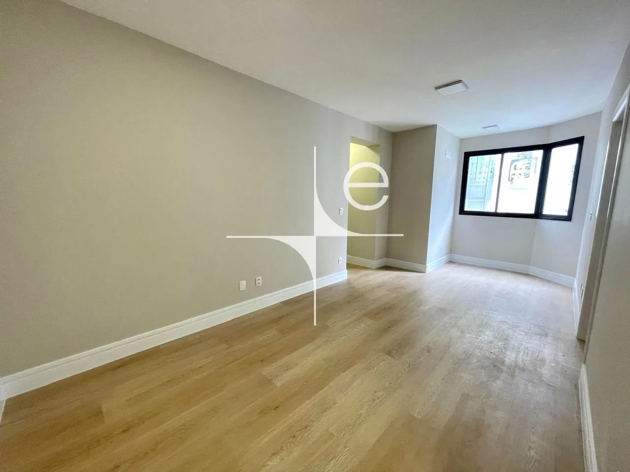 2-bedroom apartment with a home office — photo 6