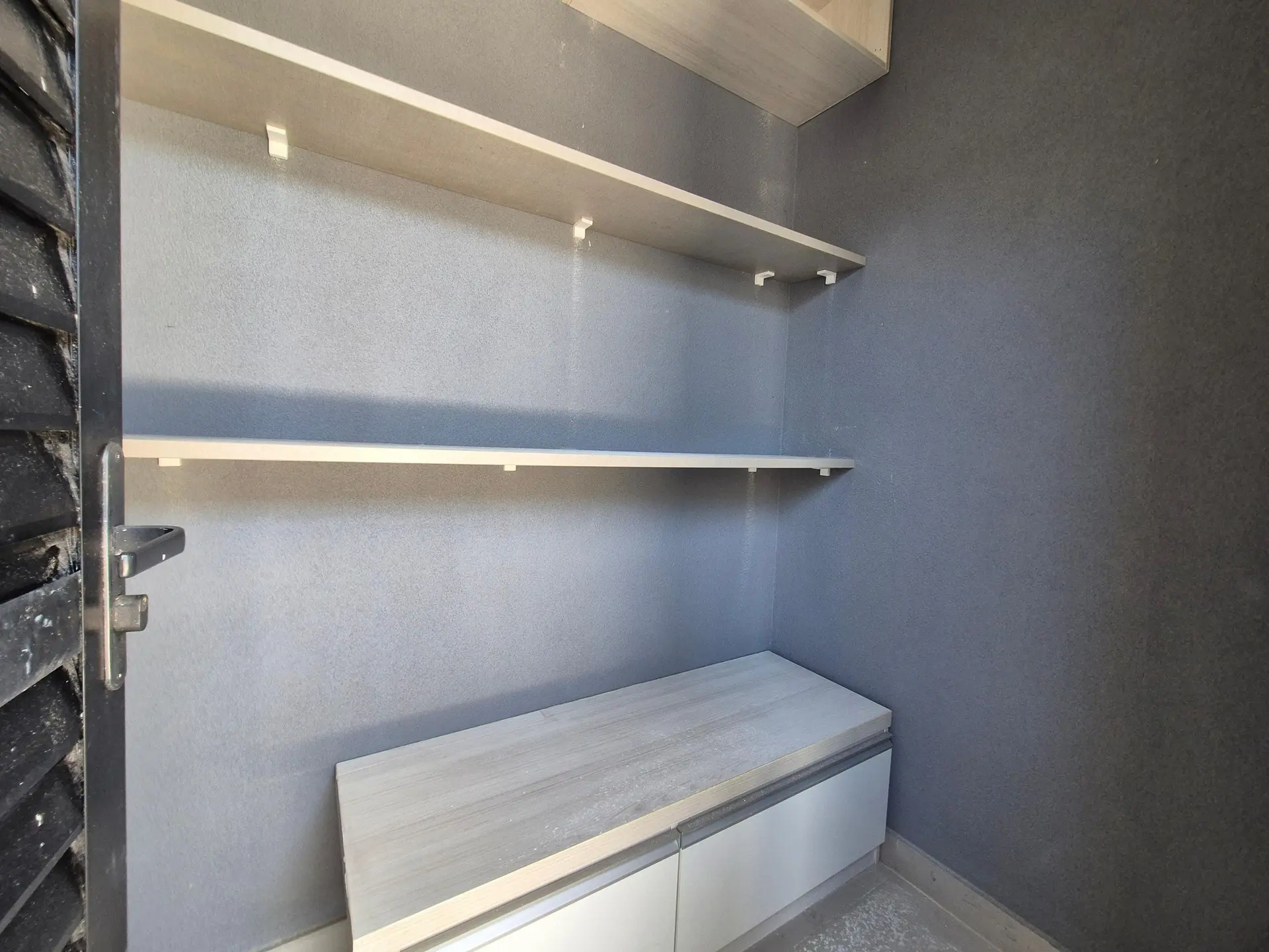 Ventanales de piso a techo y 5 dormitorios: casa de 403 m² — photo 58