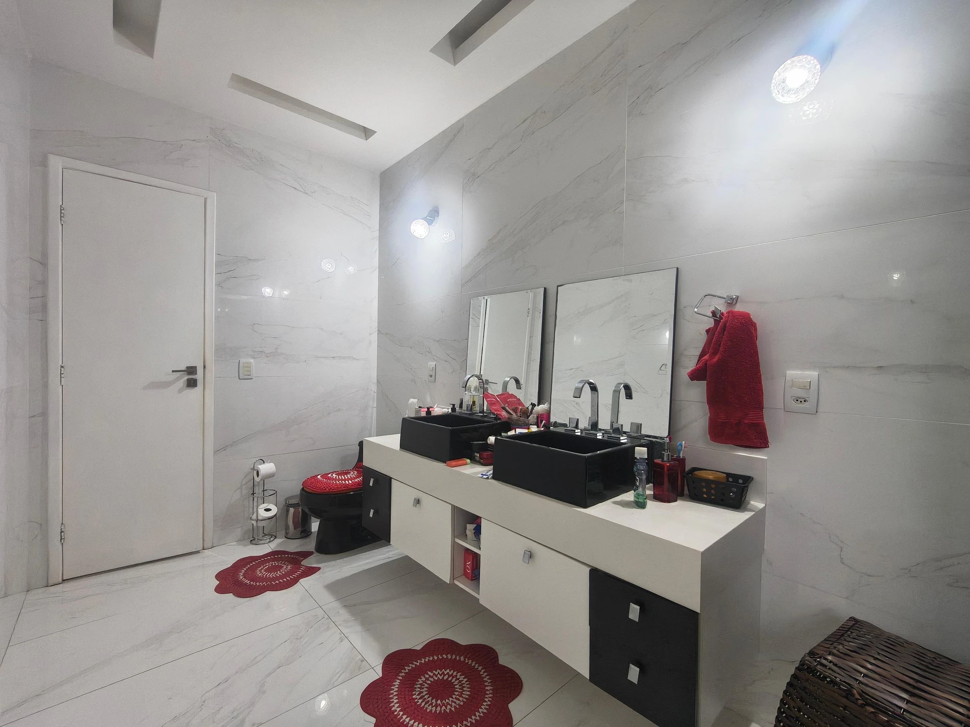 Furnished house, 220 m², with a bathtub — photo 90